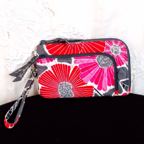 Vera Bradley Pink/Gray Clutch NWOT 🎉2X Host Pick🎉 - Picture 1 of 10